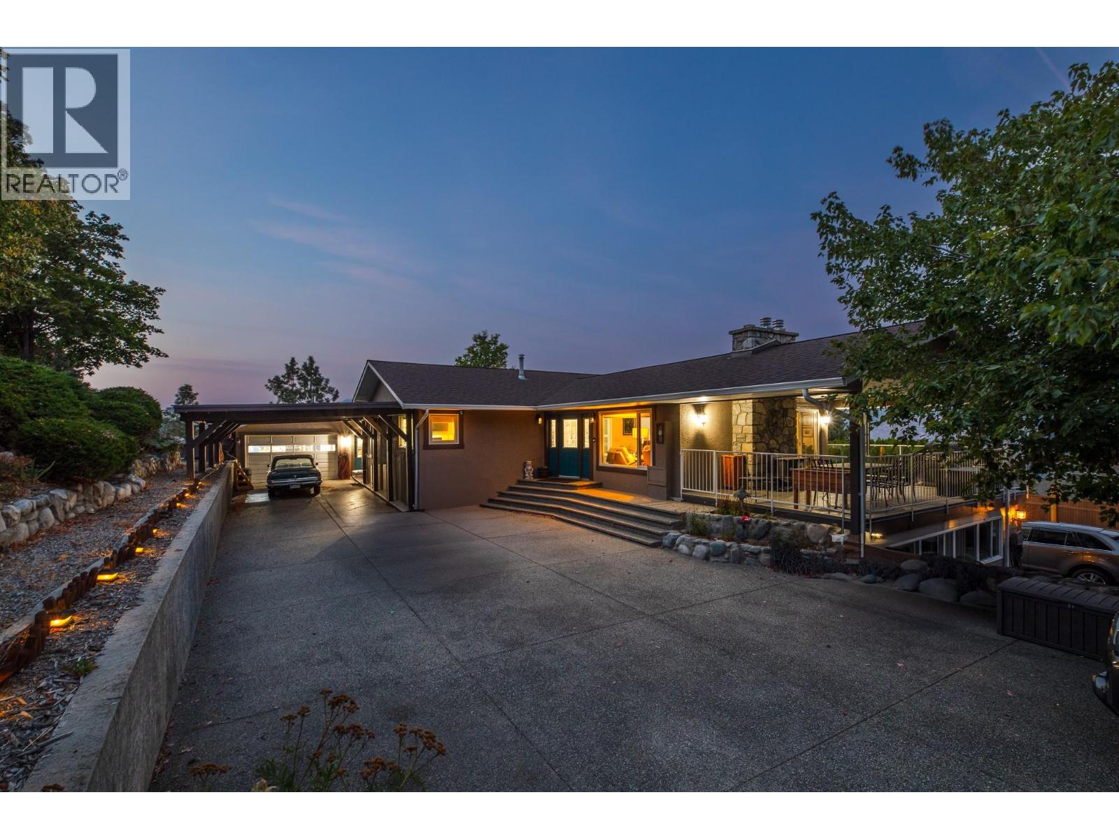 6318 Faircrest Street, Summerland