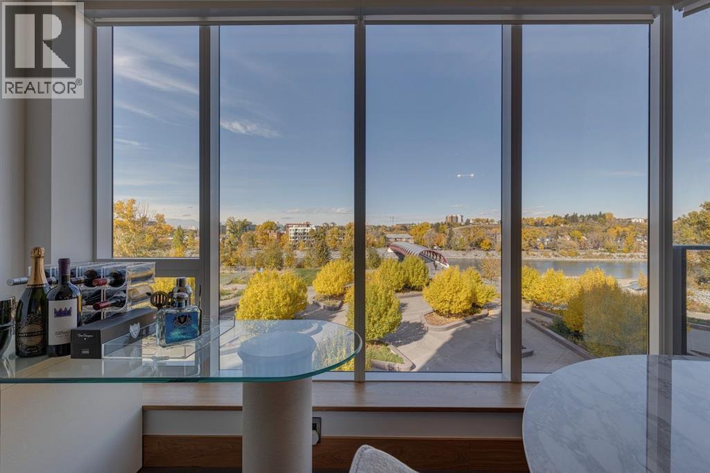 Single Family House for Sale in    Avenue SW Eau Claire Calgary 