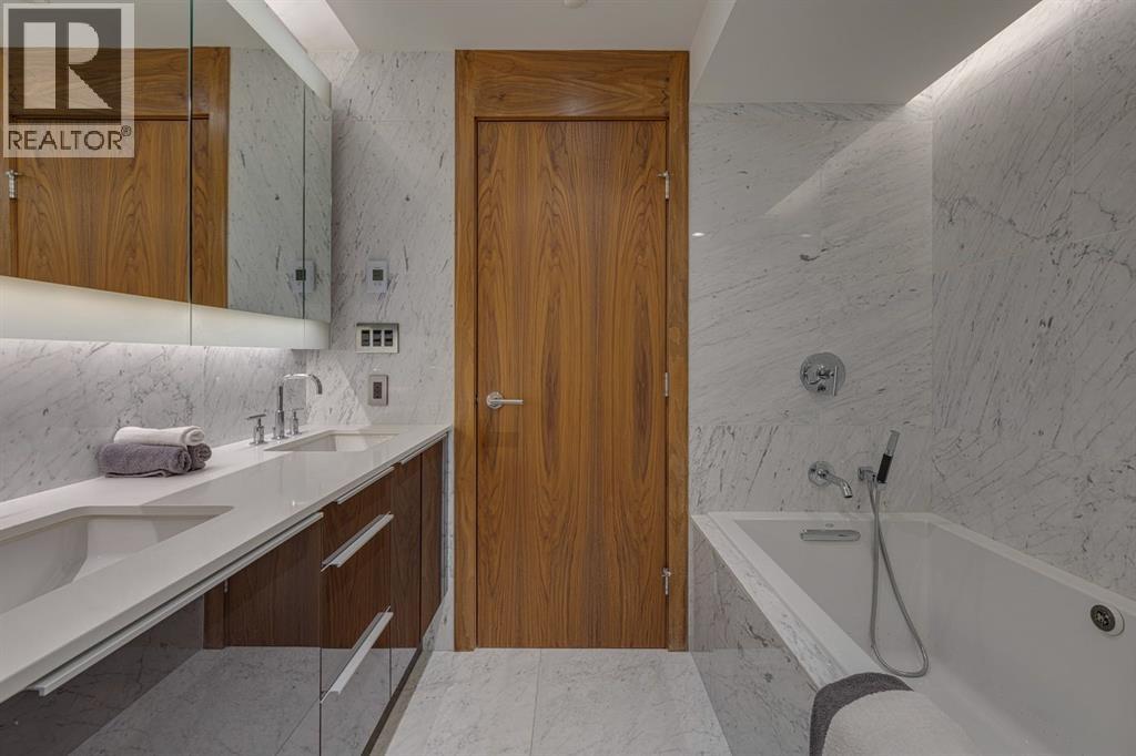 Single Family House for Sale in    Avenue SW Eau Claire Calgary 