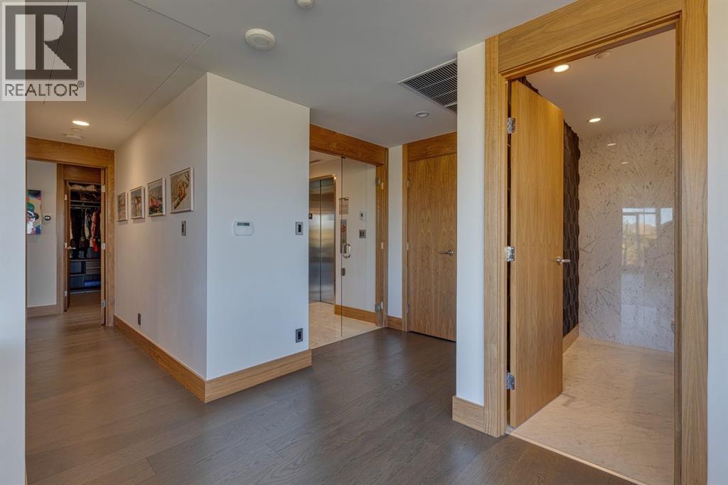 Single Family House for Sale in    Avenue SW Eau Claire Calgary 