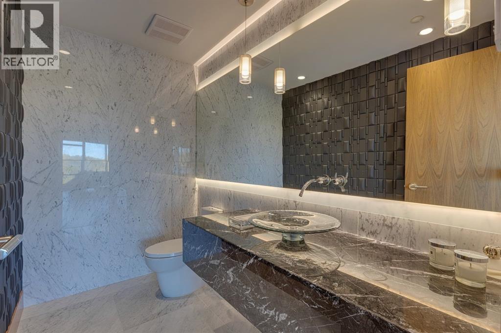 Single Family House for Sale in    Avenue SW Eau Claire Calgary 