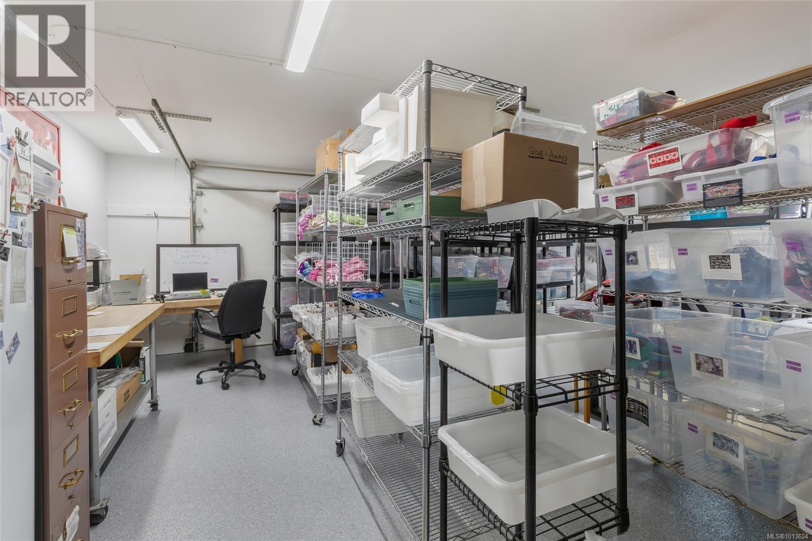 697 Woodburn St, Parksville