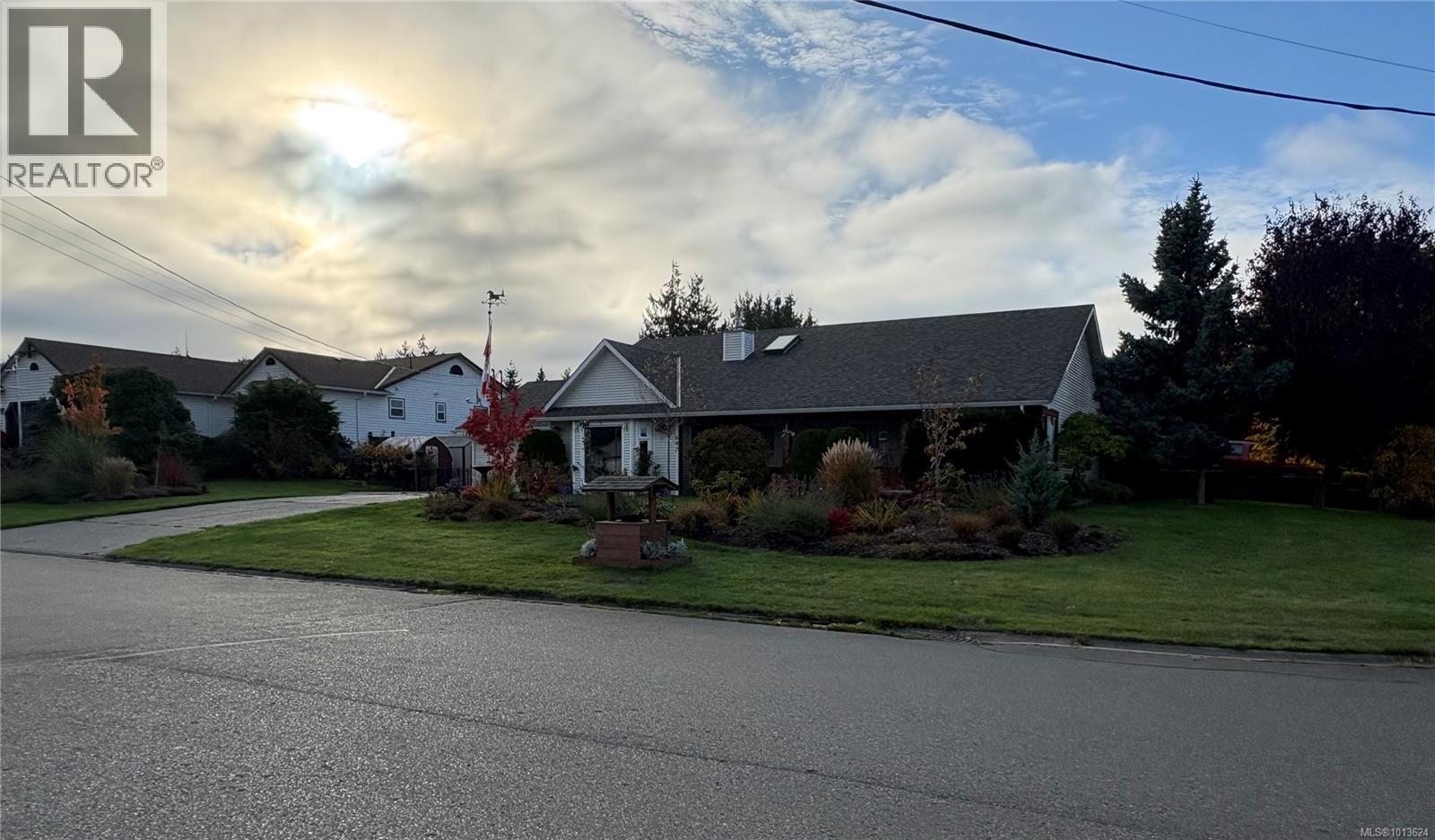 697 Woodburn St, Parksville