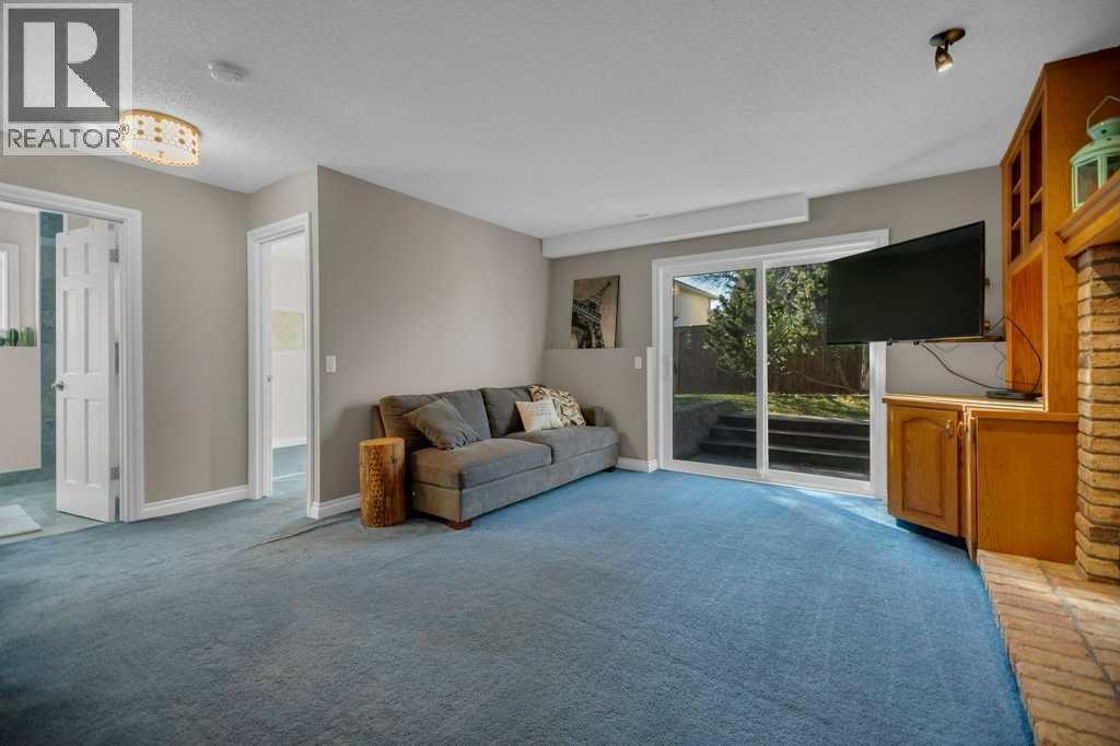 Single Family House 4 Level for Sale in  Mckerrell Crescent SE McKenzie Lake Calgary 