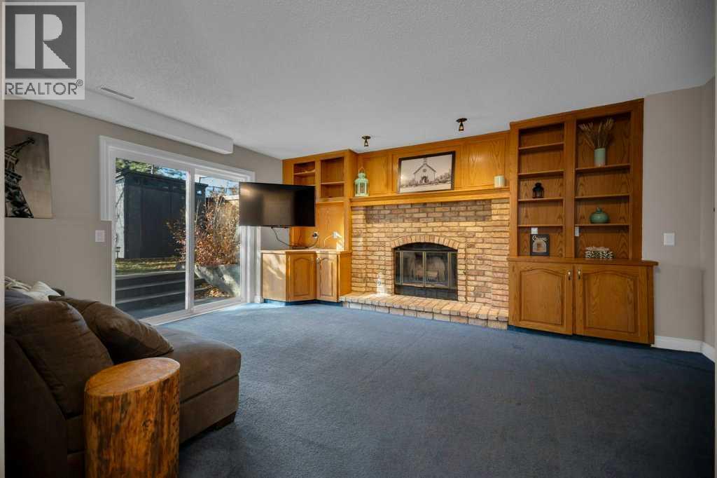 Single Family House 4 Level for Sale in  Mckerrell Crescent SE McKenzie Lake Calgary 