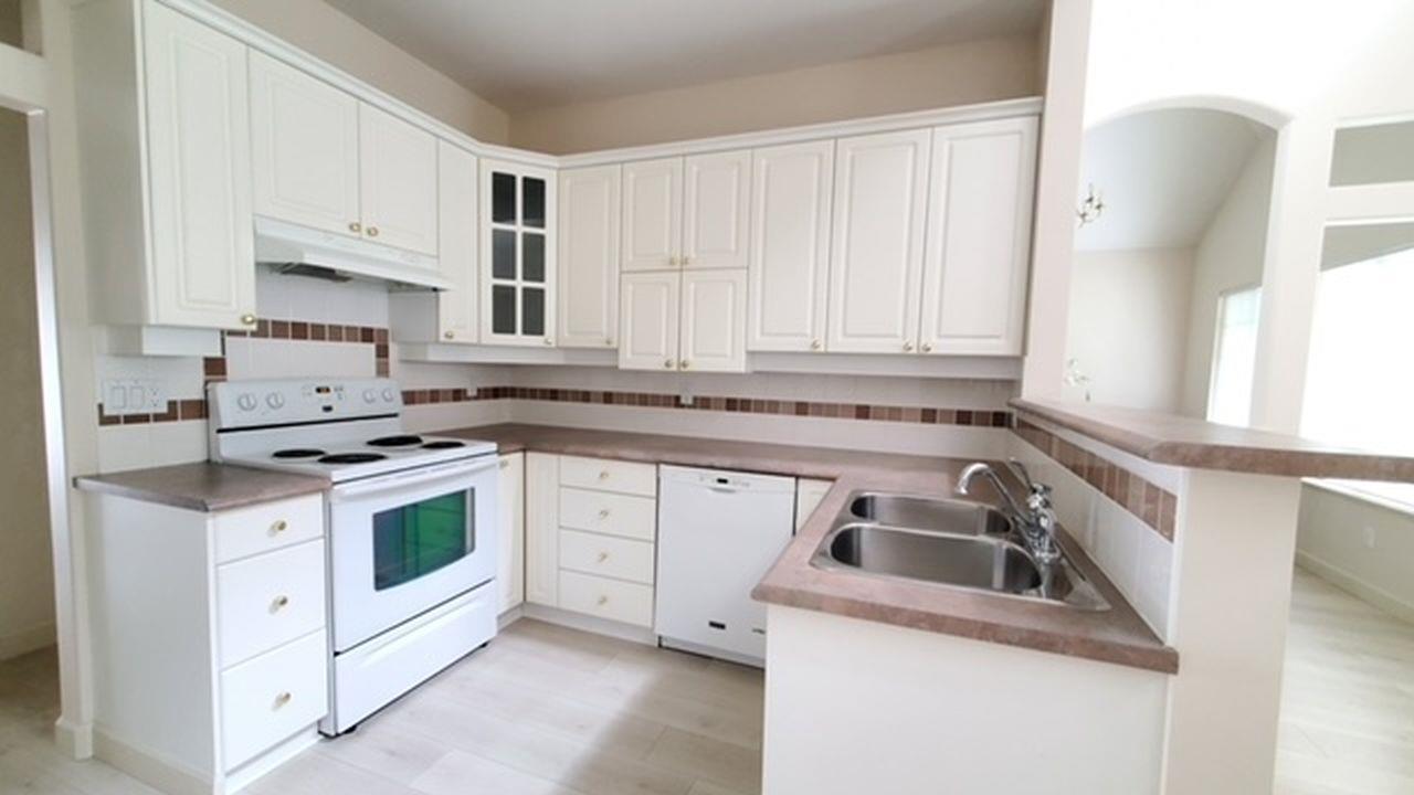 13 16920 80 AVENUE, Surrey