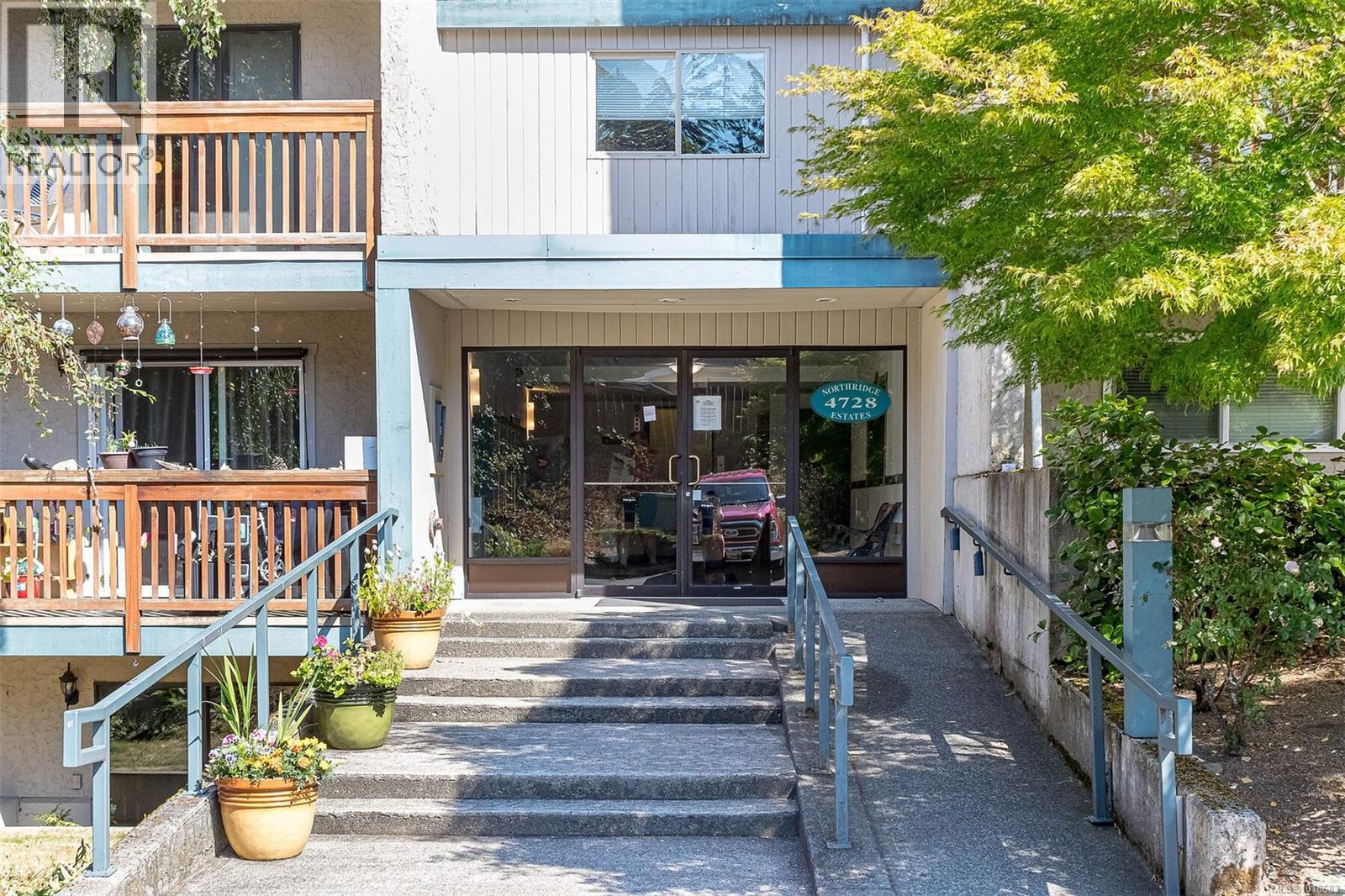 #304 4728 UPLANDS DR - 3