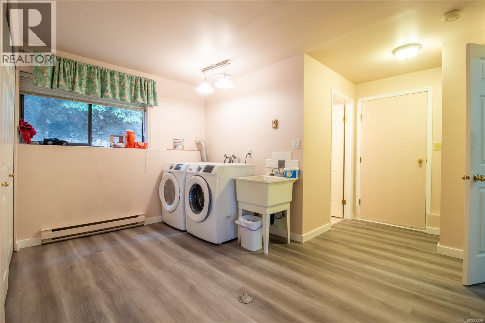  37138 Galleon Way, Pender Island