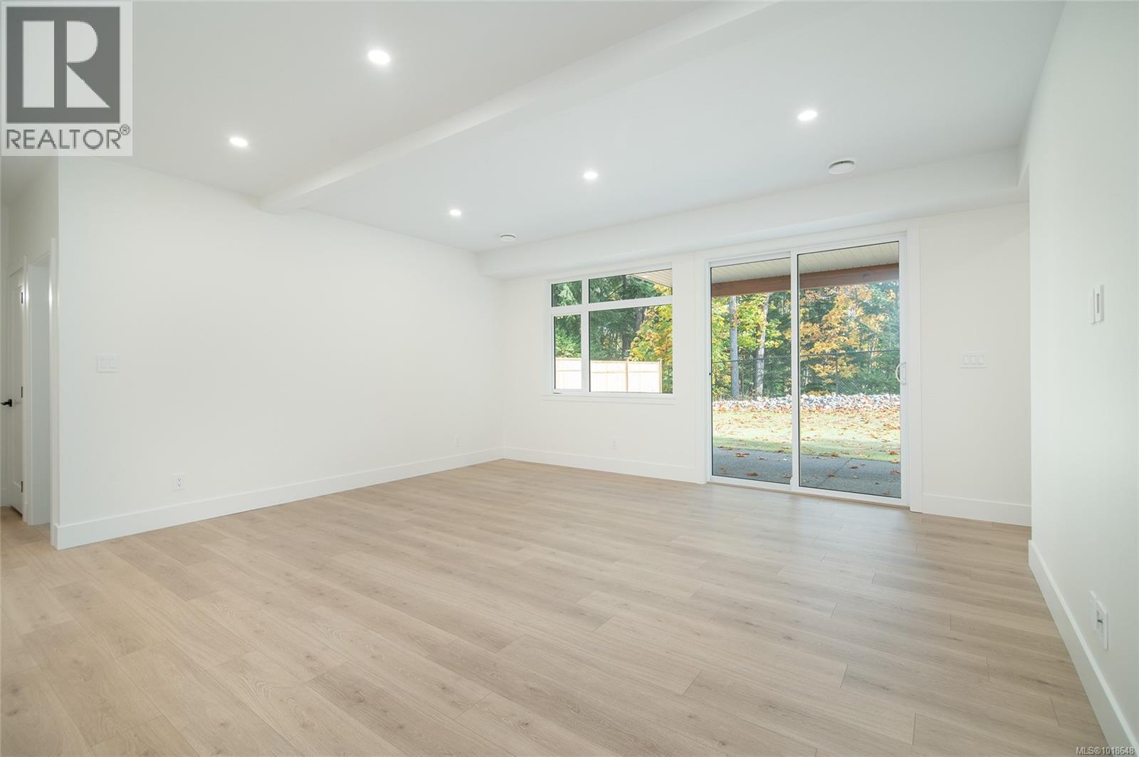 #22 1580 GLEN EAGLE DR - 33