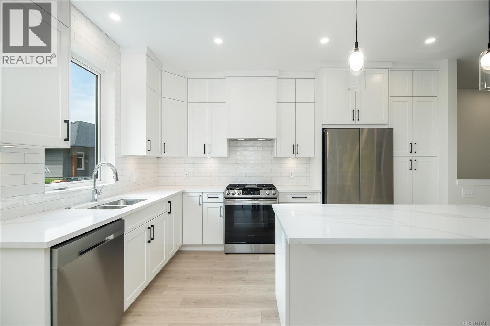 #22 1580 GLEN EAGLE DR - 2