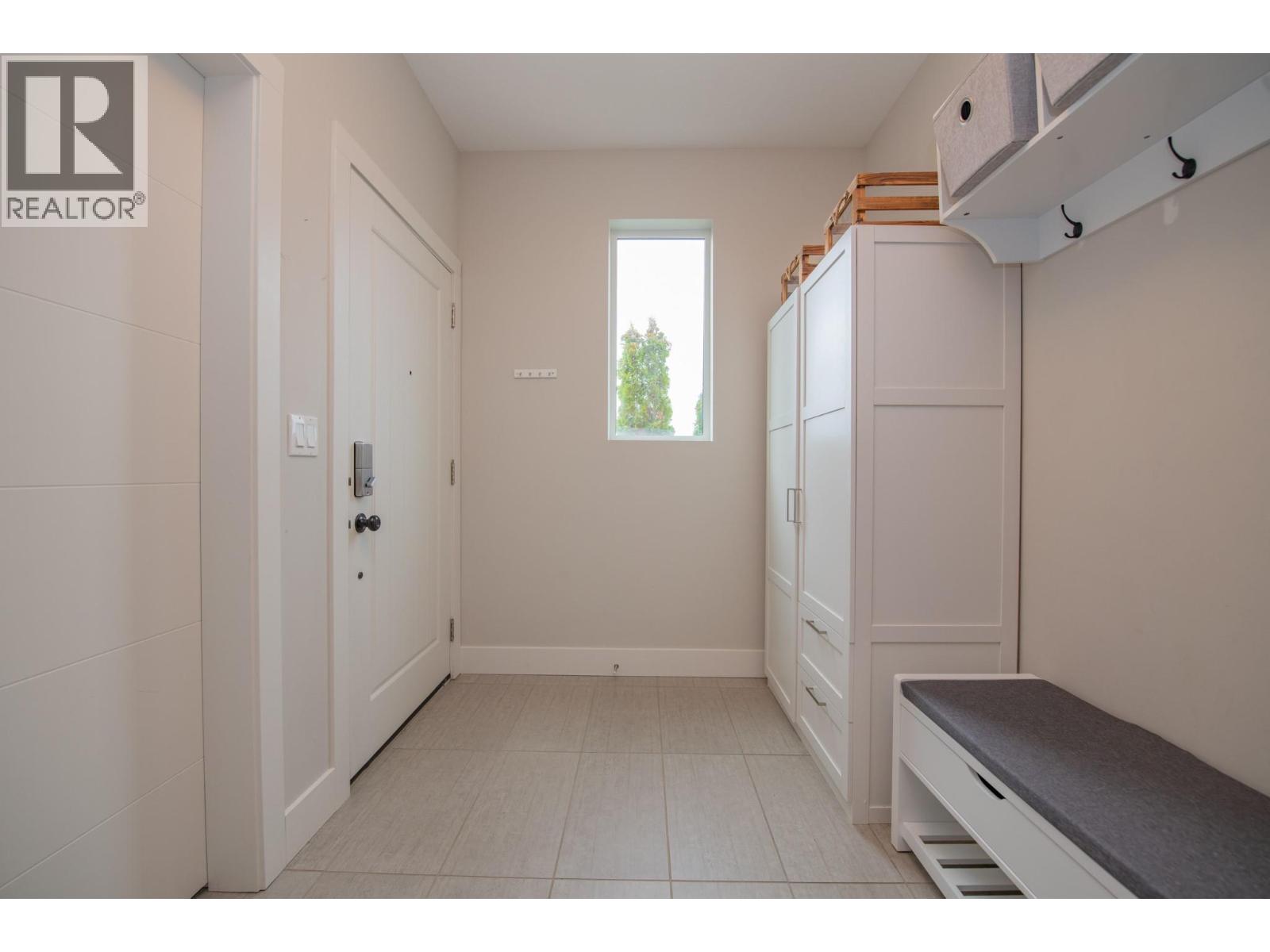 23 900 Mt. Ida Drive, Vernon