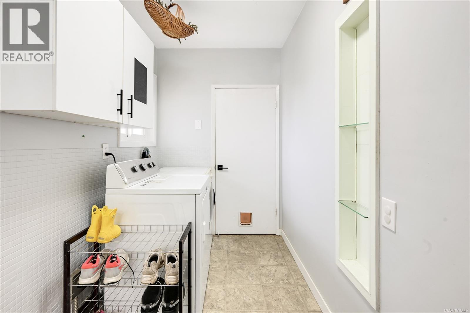  1680 Sheridan Avenue, Saanich