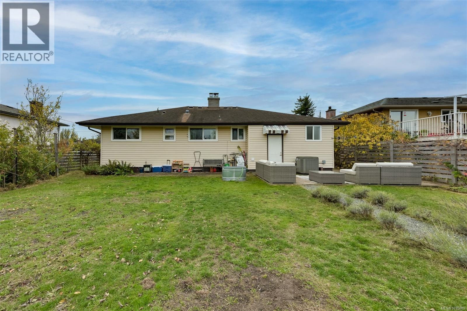  1680 Sheridan Avenue, Saanich