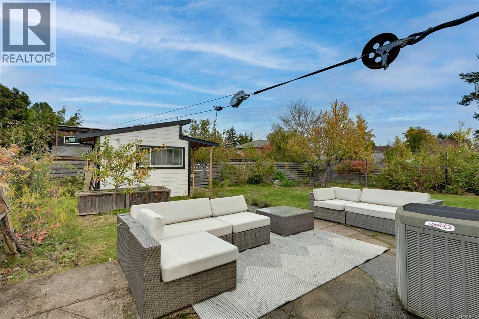  1680 Sheridan Avenue, Saanich