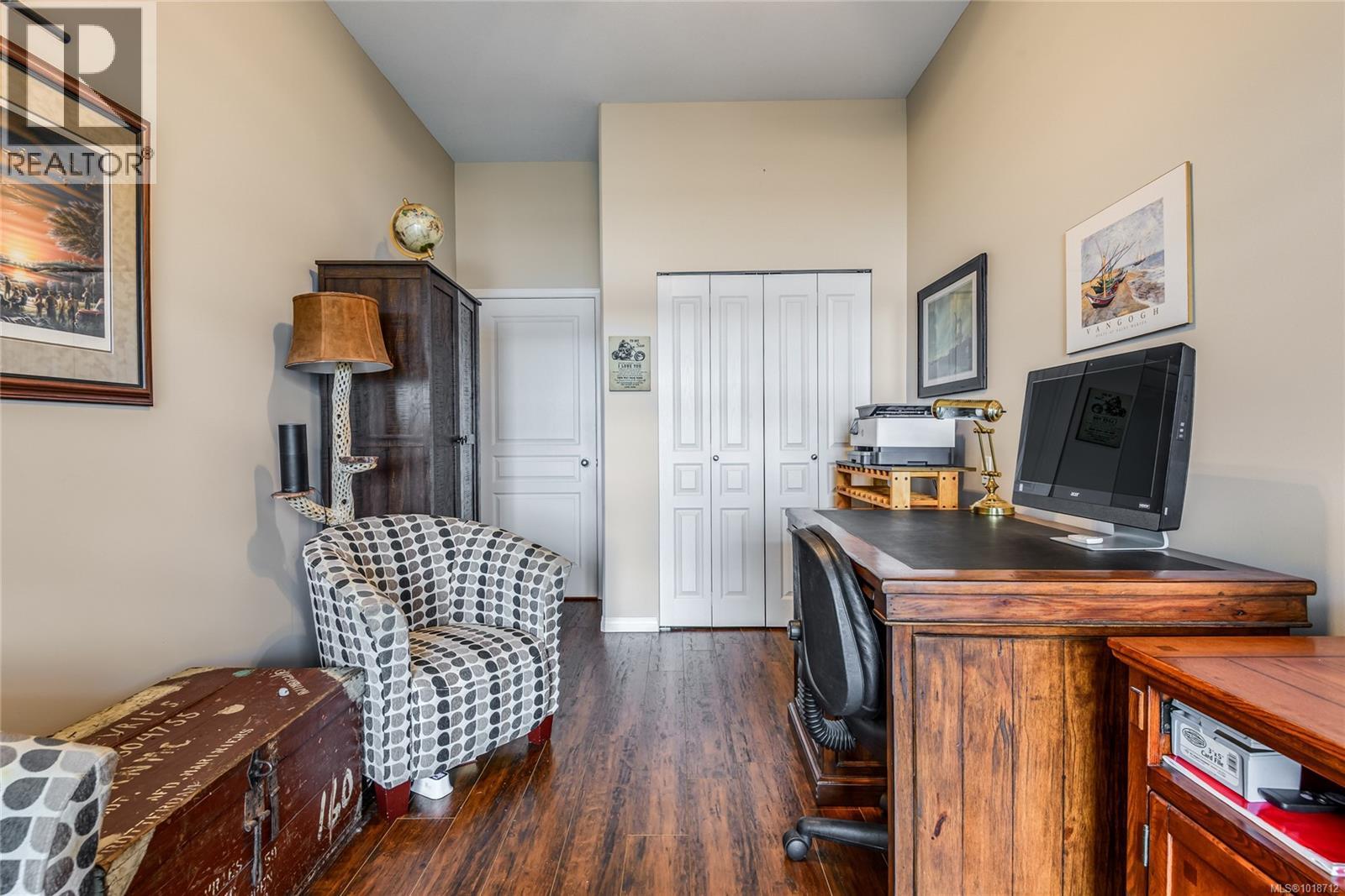 #412 350 SOUTH ISLAND HWY - 31