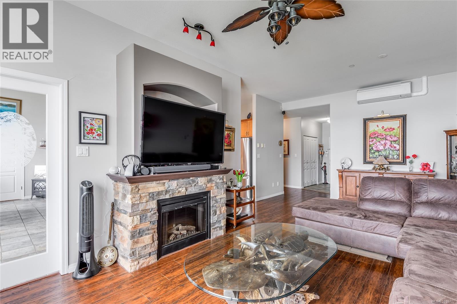 #412 350 SOUTH ISLAND HWY - 9