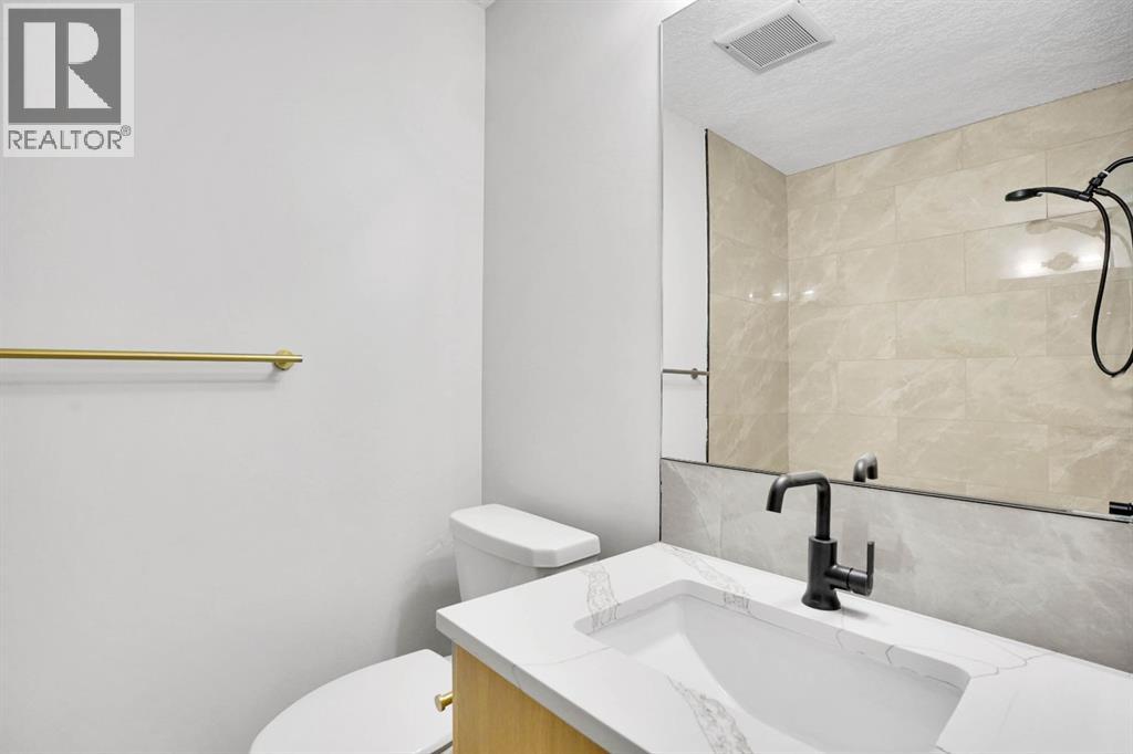 Single Family House 4 Level for Sale in  Harvest Rose Circle NE Harvest Hills Calgary 