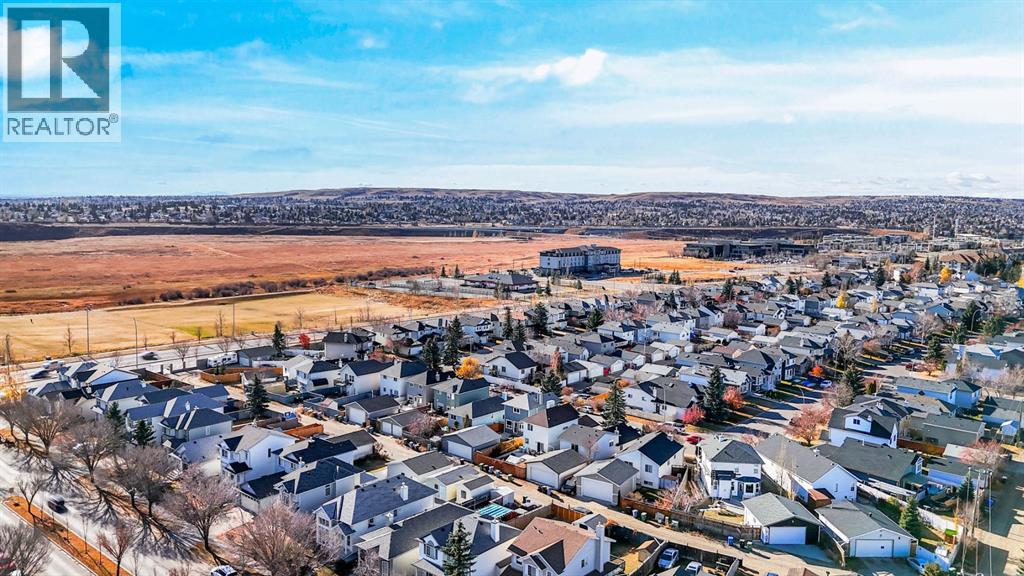 Single Family House 4 Level for Sale in  Harvest Rose Circle NE Harvest Hills Calgary 