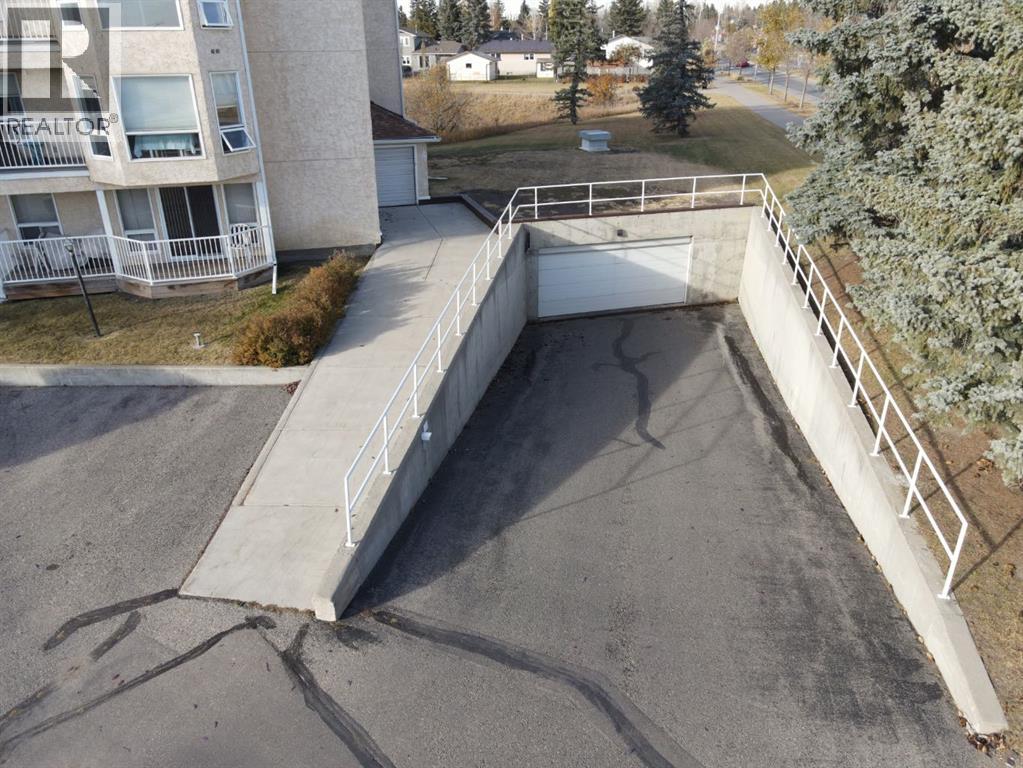 Single Family House Multi-level for Sale in   Centre Court Rosemont Okotoks 