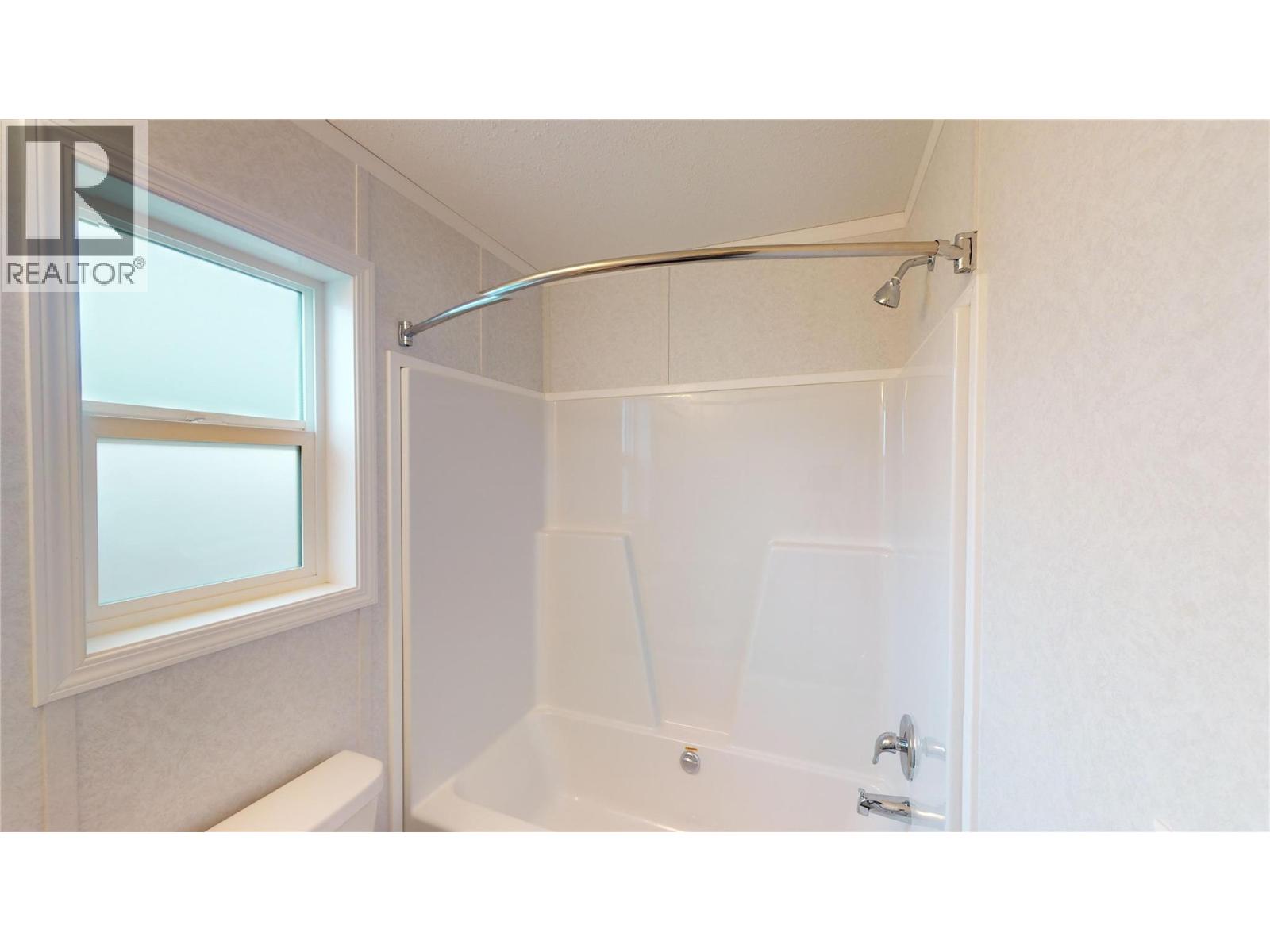 533 Steepleview Avenue NW, Cranbrook