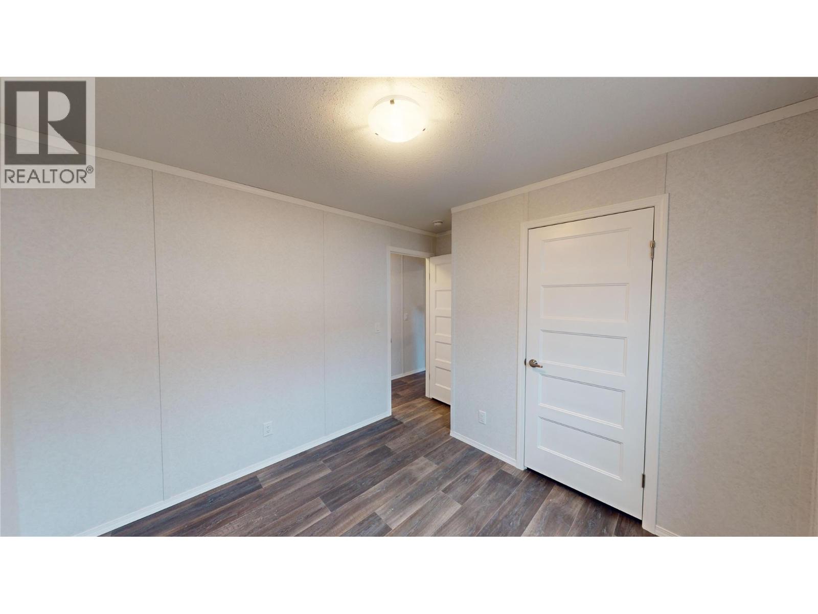 533 Steepleview Avenue NW, Cranbrook