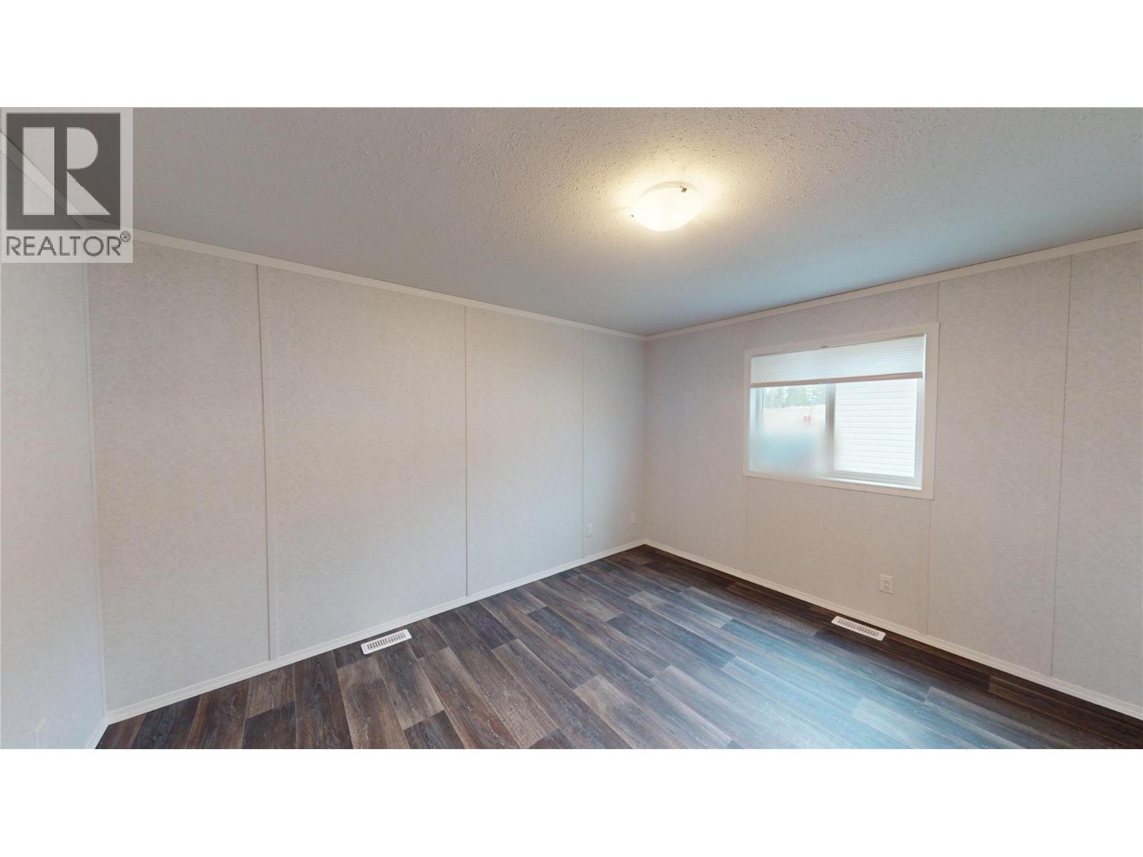 533 Steepleview Avenue NW, Cranbrook