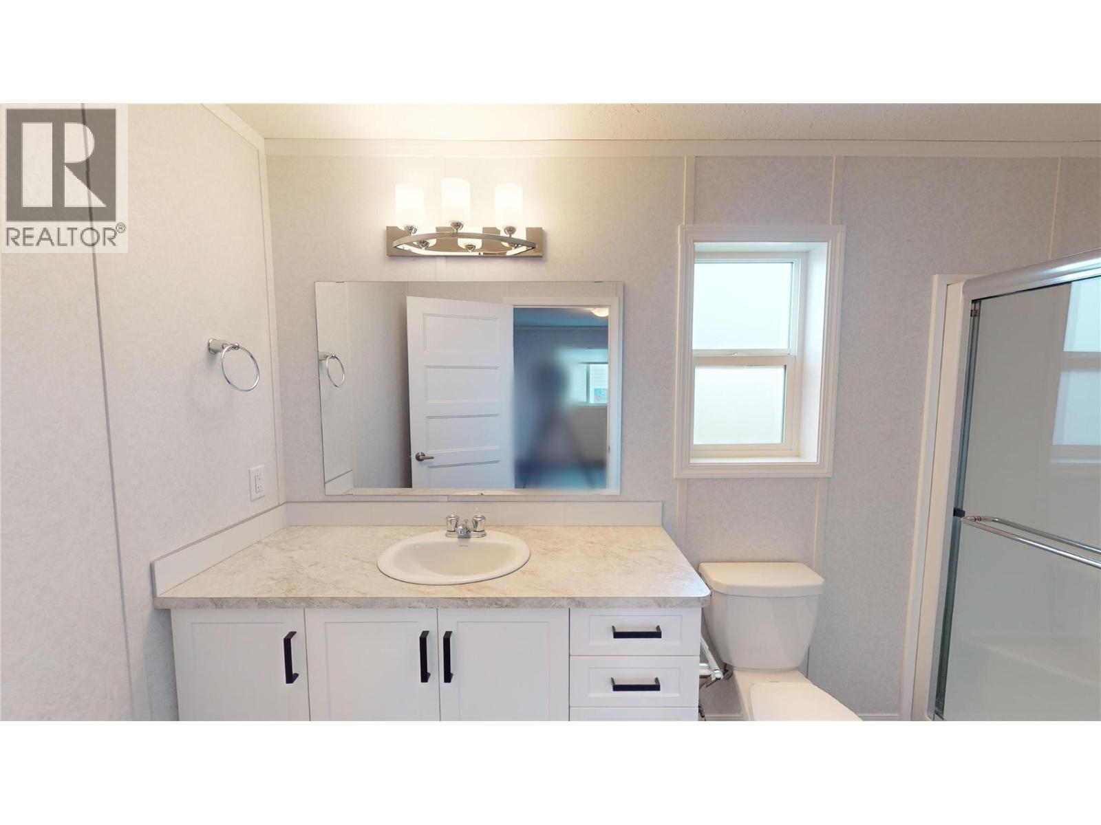 533 Steepleview Avenue NW, Cranbrook