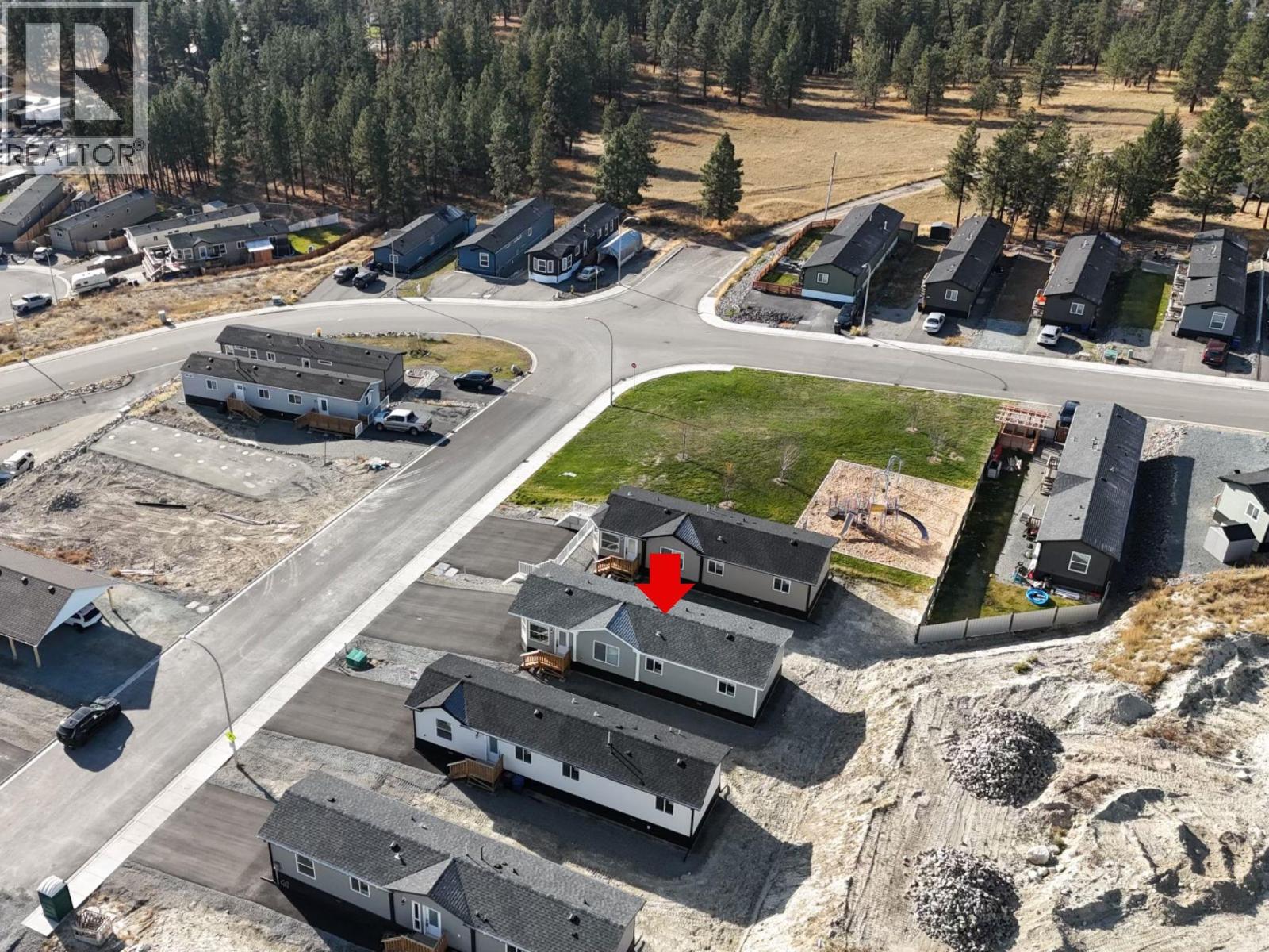 533 Steepleview Avenue NW, Cranbrook