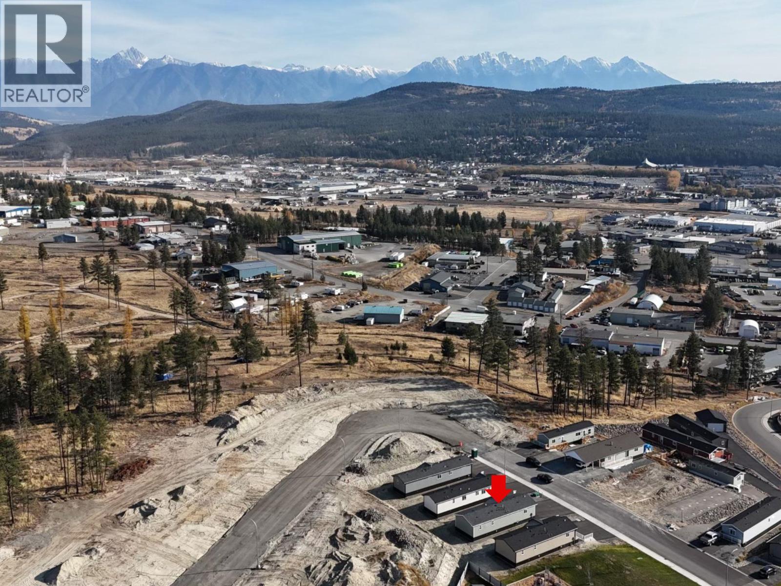 533 Steepleview Avenue NW, Cranbrook