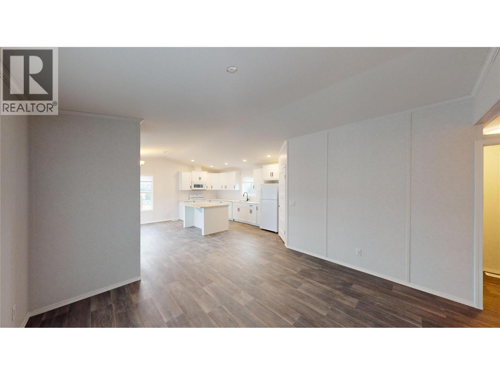 533 Steepleview Avenue NW, Cranbrook