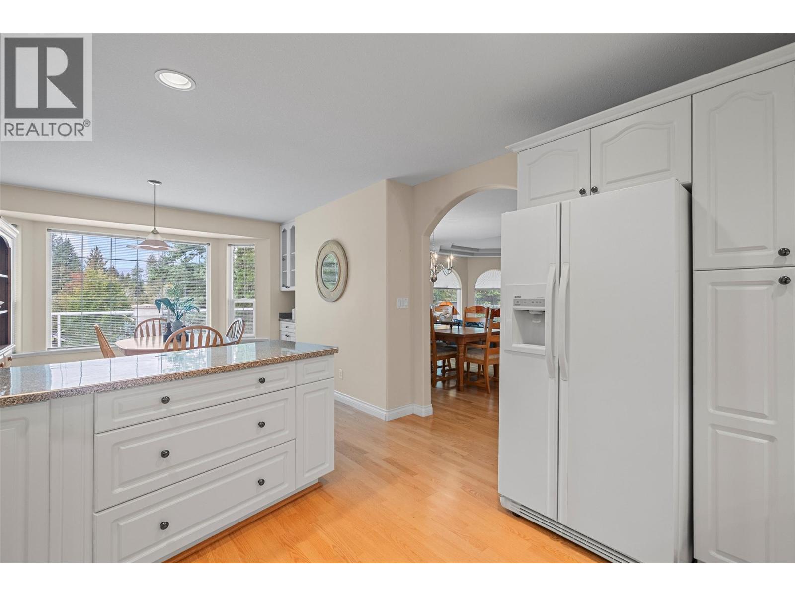  2660 Crestview Place, Blind Bay