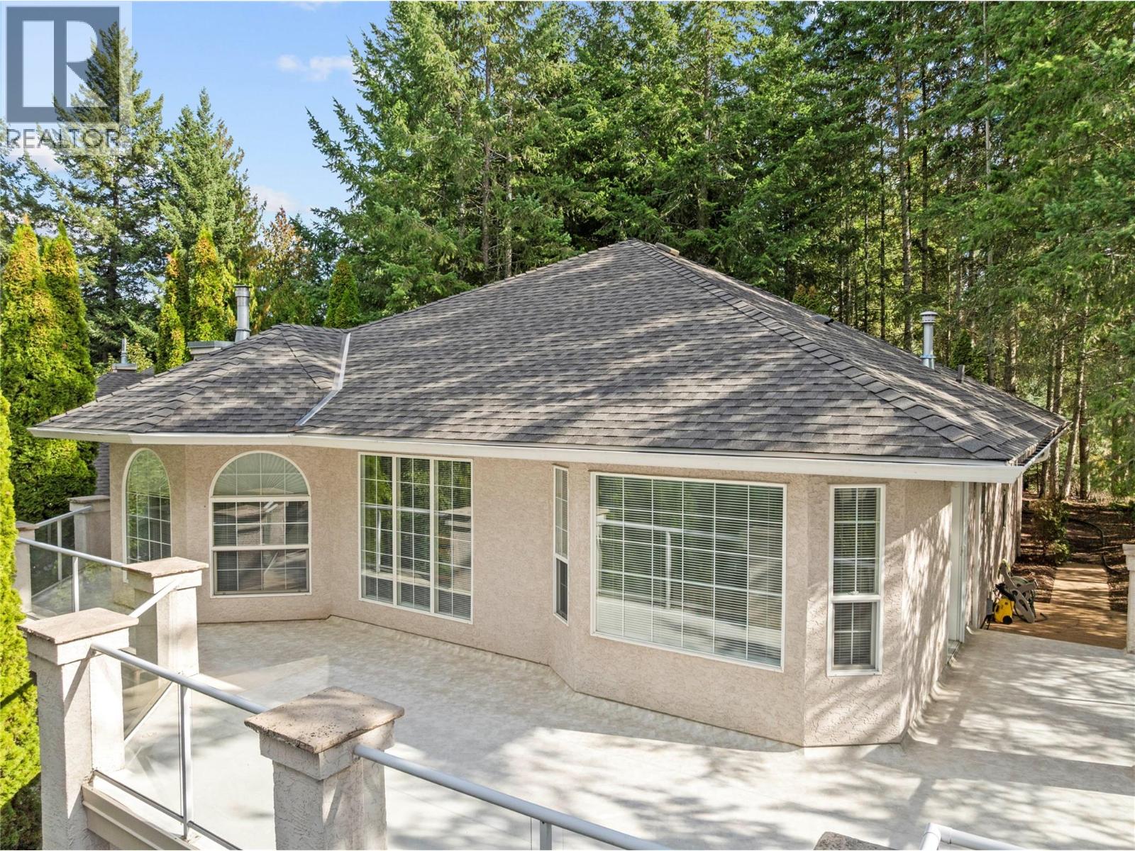  2660 Crestview Place, Blind Bay