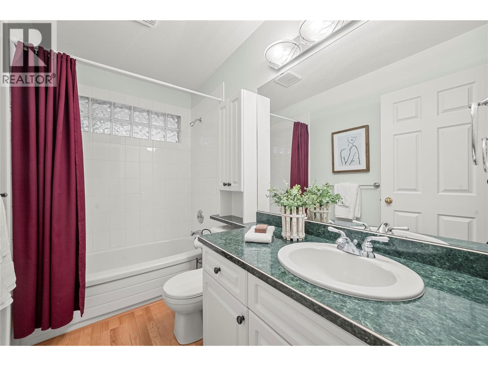  2660 Crestview Place, Blind Bay