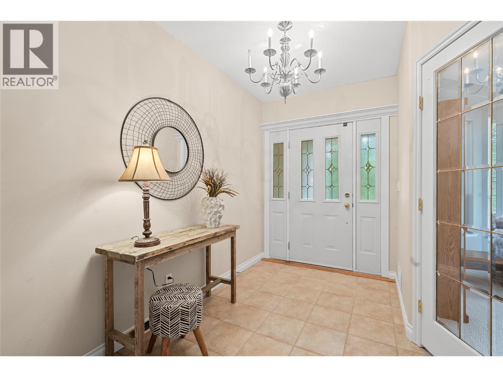  2660 Crestview Place, Blind Bay