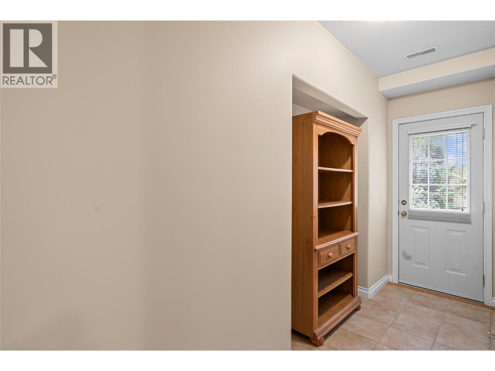  2660 Crestview Place, Blind Bay