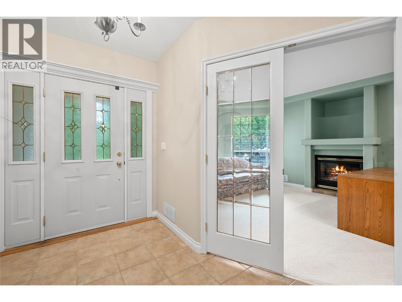  2660 Crestview Place, Blind Bay