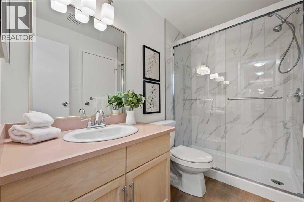 Single Family House for Sale in    Avenue SW Windsor Park Calgary 