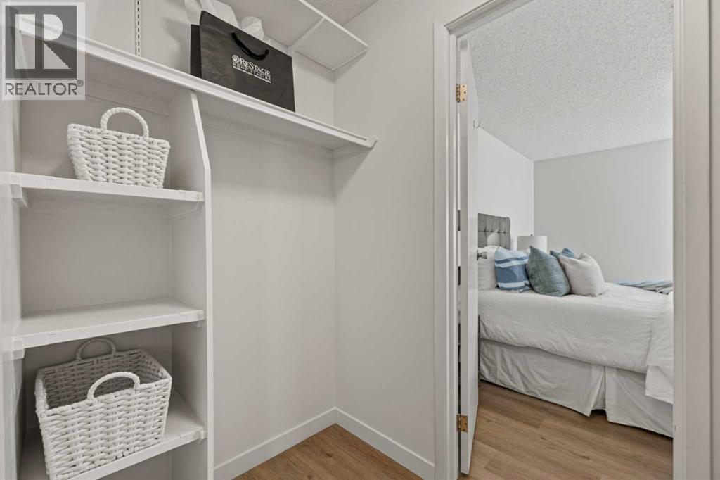 Single Family House for Sale in    Avenue SW Windsor Park Calgary 