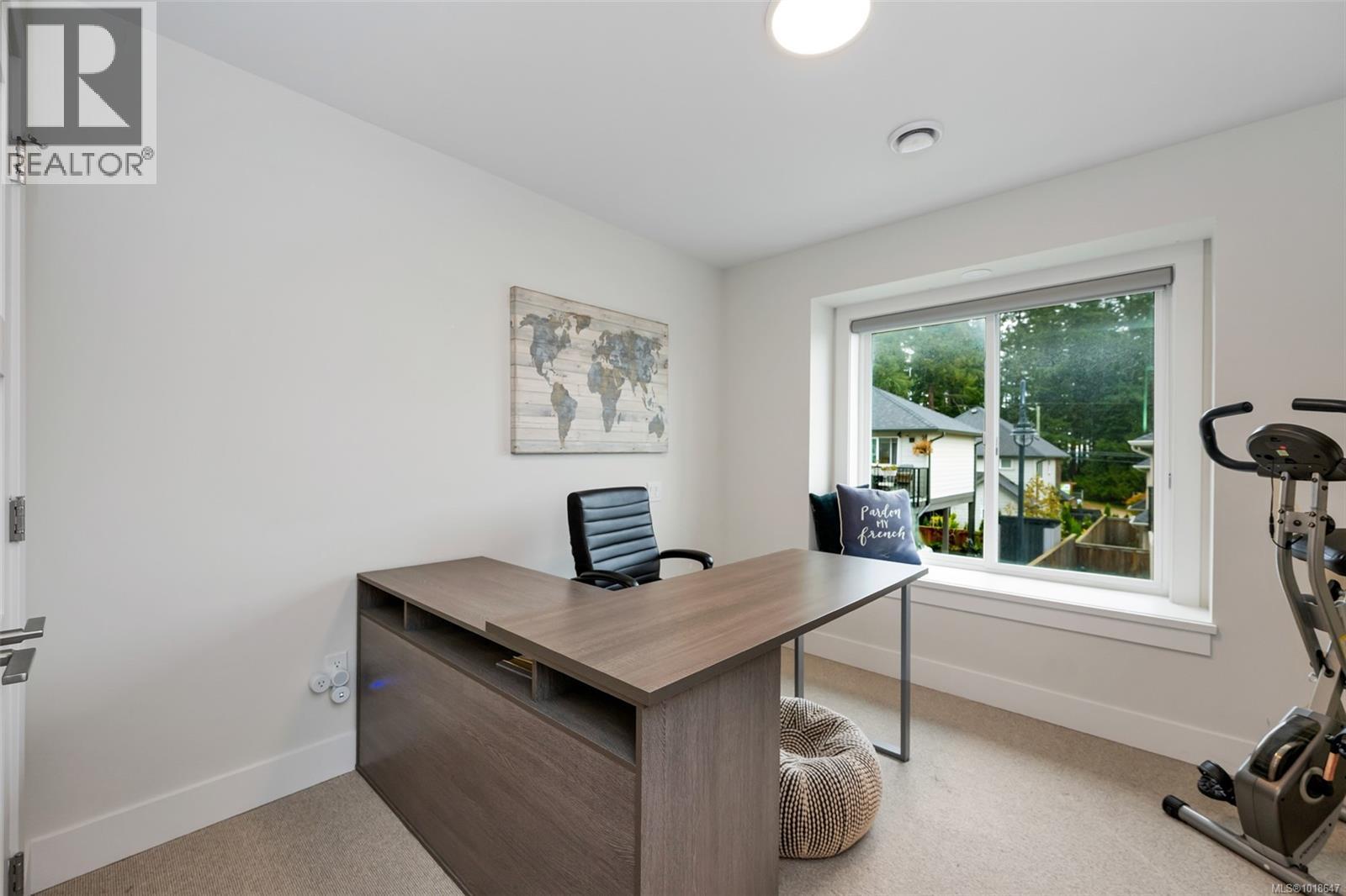  8043 Huckleberry Court, Central Saanich