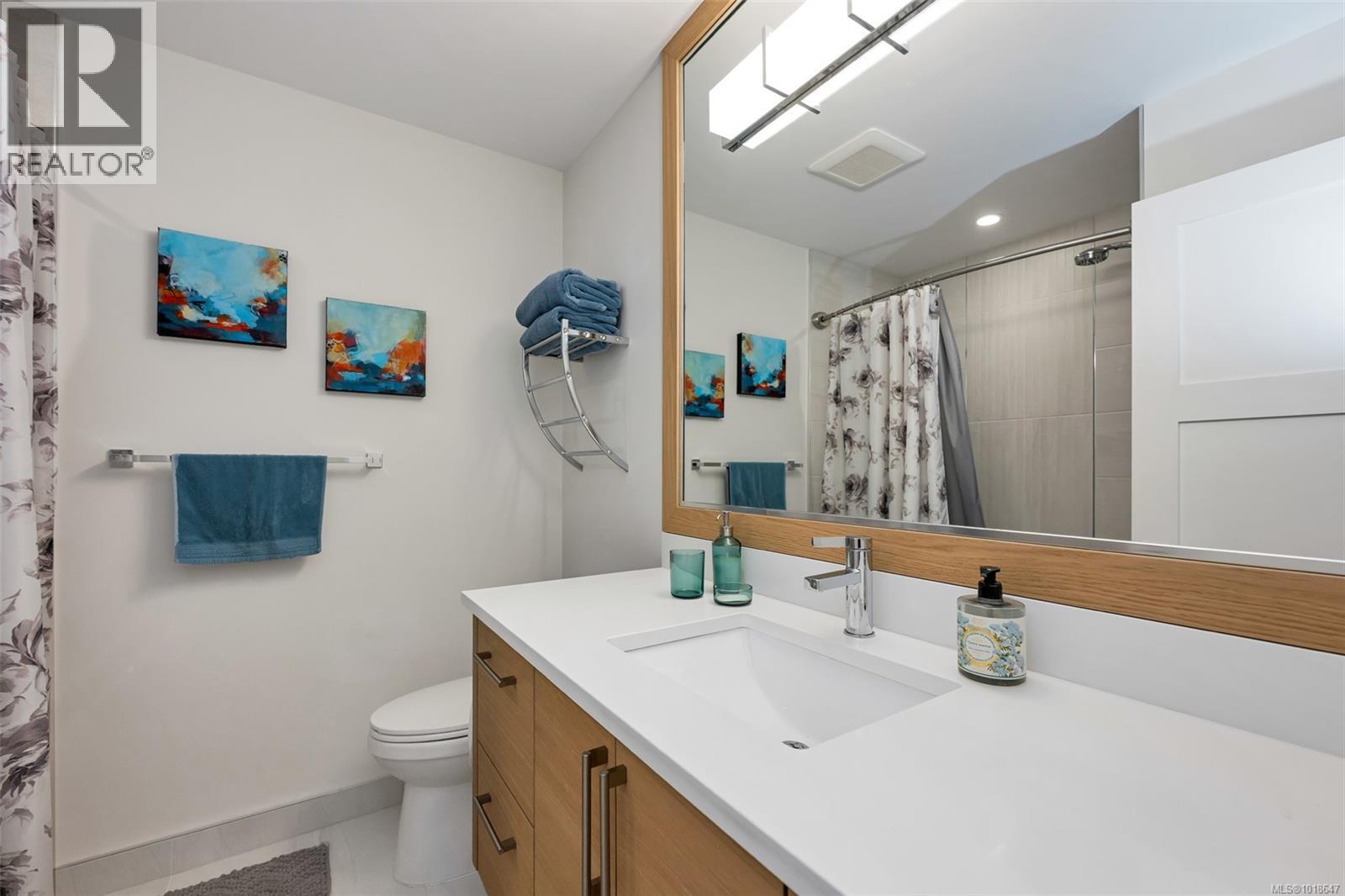  8043 Huckleberry Court, Central Saanich