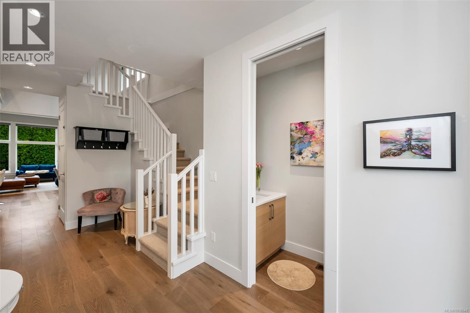  8043 Huckleberry Court, Central Saanich