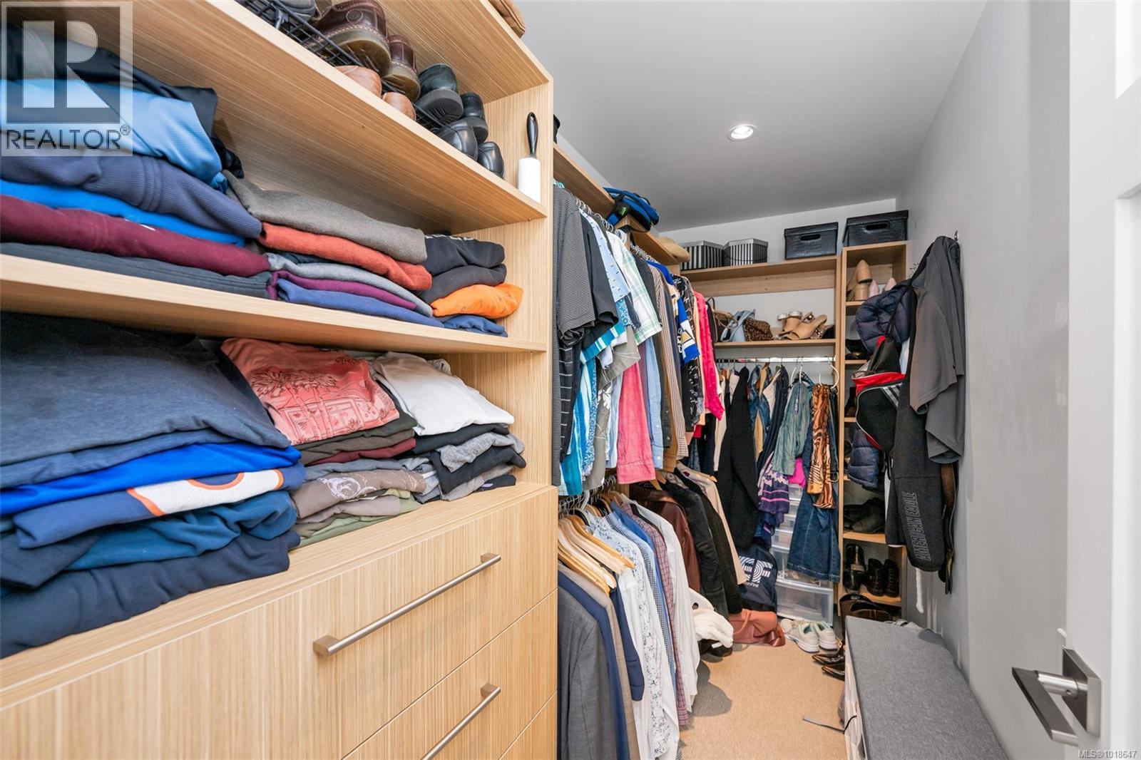  8043 Huckleberry Court, Central Saanich