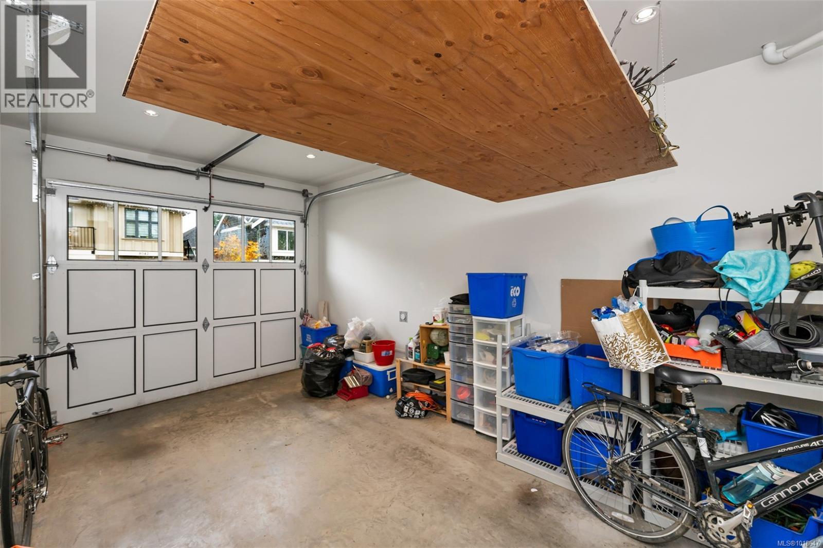  8043 Huckleberry Court, Central Saanich