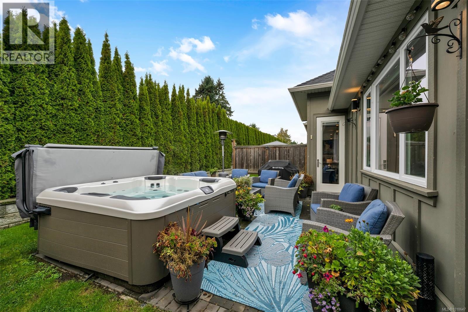  8043 Huckleberry Court, Central Saanich