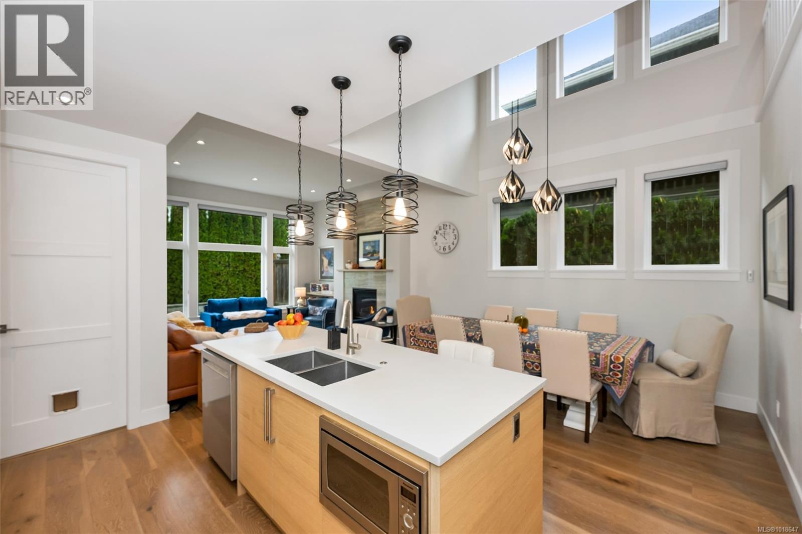  8043 Huckleberry Court, Central Saanich