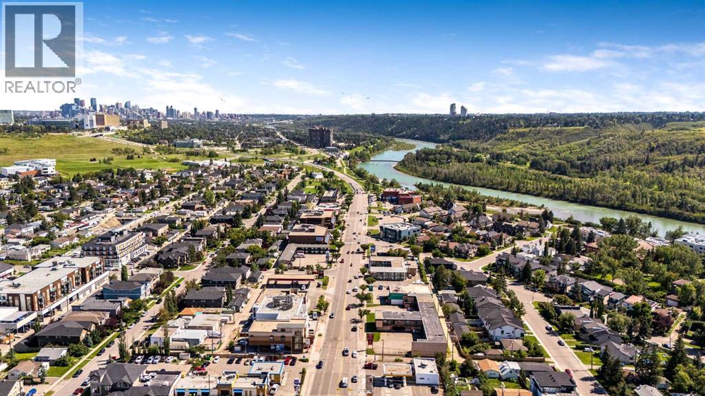 Single Family House for Sale in   Avenue NW Montgomery Calgary 