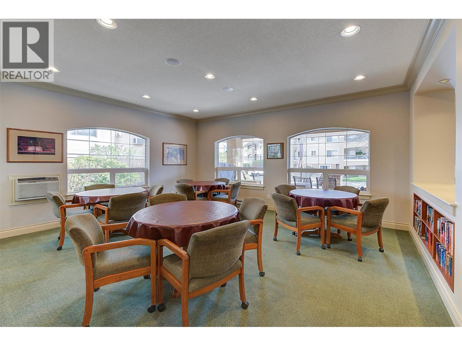 #102 3890 BROWN ROAD - 33