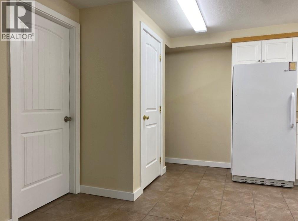 7437 VALLEY HEIGHTS Drive, Grand Forks