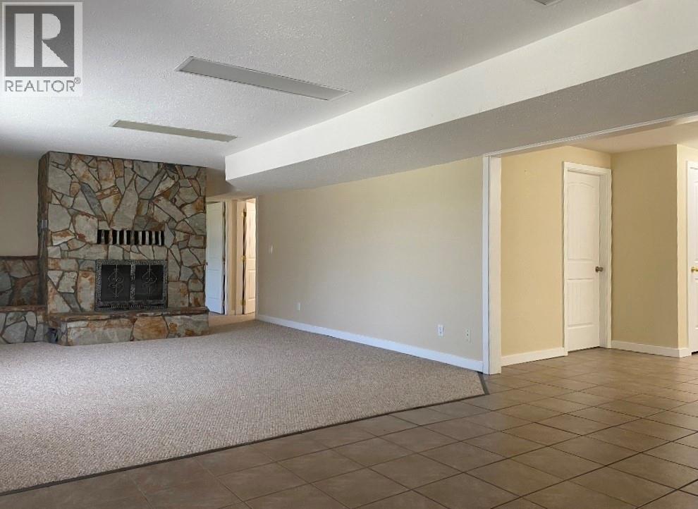 7437 VALLEY HEIGHTS Drive, Grand Forks