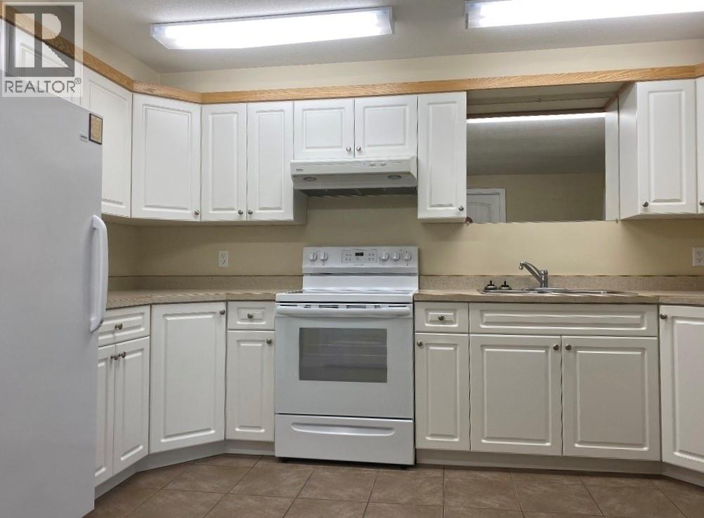 7437 VALLEY HEIGHTS Drive, Grand Forks